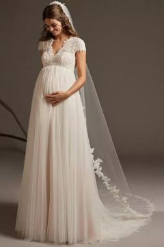 Lace-Top Tulle Maternity Gown with Long Train for Formal Events