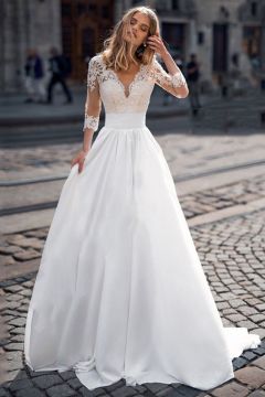 Lace Long-Sleeve V-Neck Ball Gown with Long Train for Formal Events