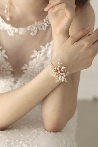 Pearl Cluster Statement Bracelet for Formal Events