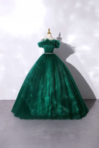 Verdant Grace – Sparkling Green Evening Dress
