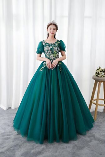 Emerald Grace – Floral Embroidered Ball Gown