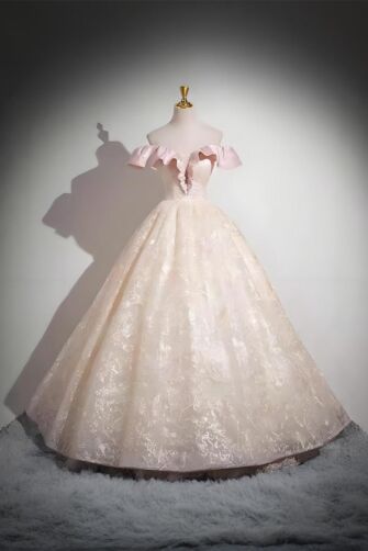 Champagne Blossom – Off-Shoulder Ball Gown