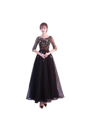 Nocturne Rose — Lace-Embroidered Formal Gown