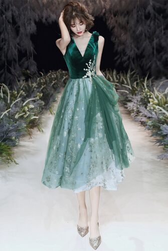 Emerald Forest Velvet V-Neck Tulle Midi Dress