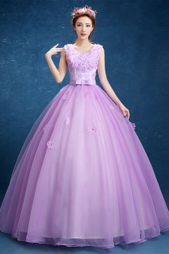 Lace Appliqué Tulle Ball Gown with Bow Belt – Sleeveless Scoop-Neck Prom
