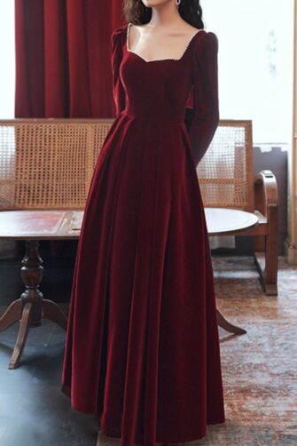 Burgundy Velvet Square-Neck Long-Sleeve A-Line Evening Gown