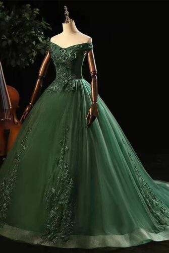 Emerald Green Off-the-Shoulder Lace Appliqué Tulle Ball Gown with Train