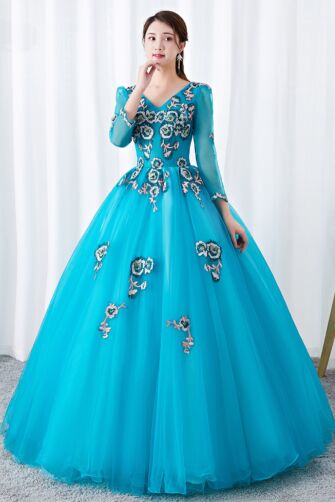 Long-Sleeve Ball Gown – V-Neck Tulle Princess Dress with Floral Embroidery