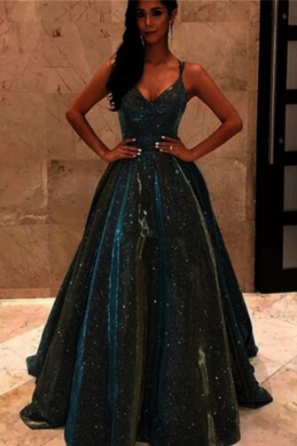 Double Straps, Fitted Bodice, Voluminous Skirt