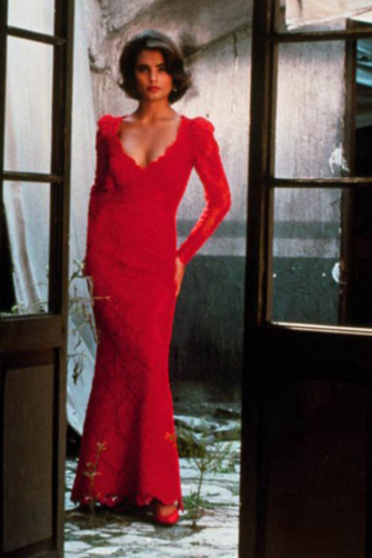 Scarlet Vixen – Licence to Kill–Inspired Red Lace V-Neck Mermaid Gown