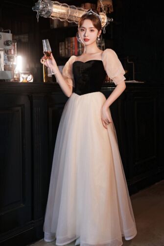 Two-Tone Sweetheart Puff-Sleeve Evening Gown