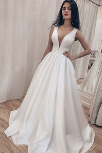 Moonlight Oath – Minimalist White Satin Gown