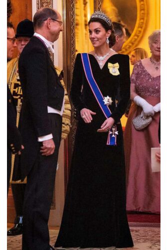 Kate Middleton Black Velvet Long-sleeve Formal Evening Celebrity Dress