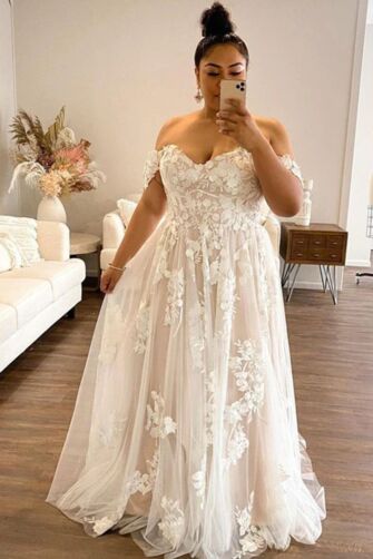 Shoulder Lace Ball Gown with Long Train for Formal Event
