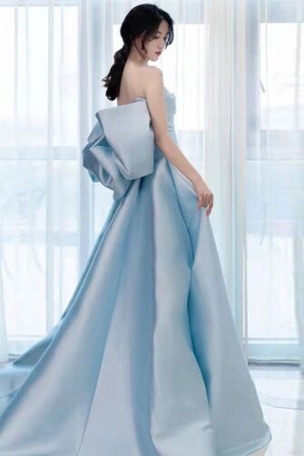  Stunning Strapless Sky Blue Evening Gown with Oversized Bow for Formal Events