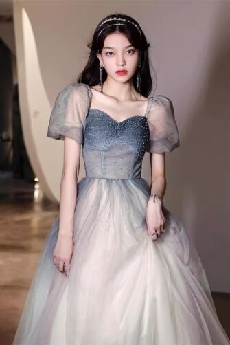 Midnight Frost Ball Gown – Elegant Ombre Tulle Dress with Pearl Beading and Puff Sleeves