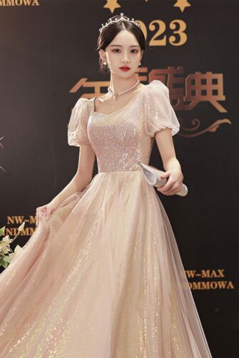 Sparkling Blush Pink Sequin Puff Sleeve Gown – Perfect for Proms and Elegant Celebrations