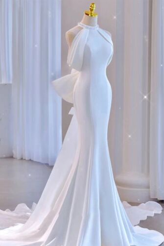 Elegant White Pearl-Embellished Halter Mermaid Gown with Train – Perfect for Weddings