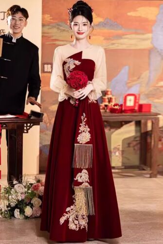 Elegant Chinese-Inspired Burgundy Wedding Dress with Floral Embroidery and Tassels