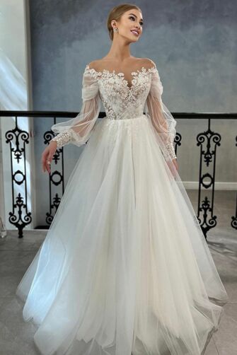 Lace-Top Tulle Ball Gown with Long Sleeves and Long Train for Formal Events