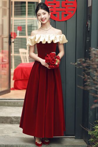 Elegant Velvet Red Off-Shoulder Dress with Ruffled Detailing – Perfect for Weddings or Special Occasions