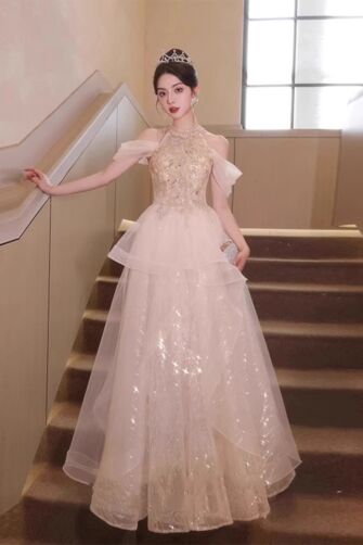 Champagne Halter Cold-Shoulder Tulle Gown with Glitter Layers – Perfect for Weddings and Galas
