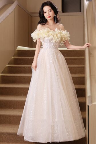 Ivory Off-Shoulder Floral Appliqué Gown with Sparkling Tulle – Perfect for Fairy-Tale Weddings and Romantic Occasions