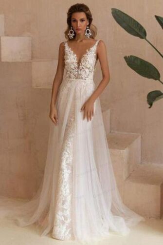 Deep V-Neck Lace A-Line Gown with Long Train for Evening Events