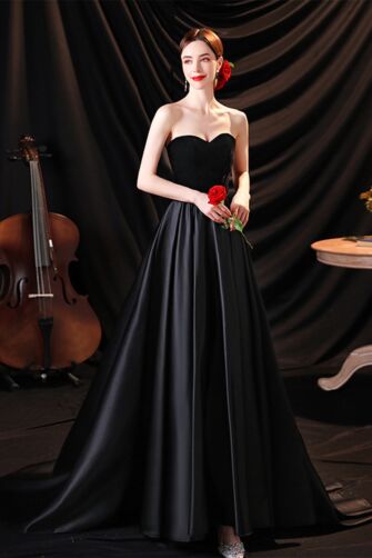 Midnight Velvet Strapless Gown – Elegant A-Line Satin Ball Gown