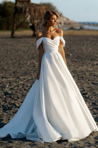 Off-the-Shoulder A-Line Gown with Sweetheart Neckline for Beach Weddings