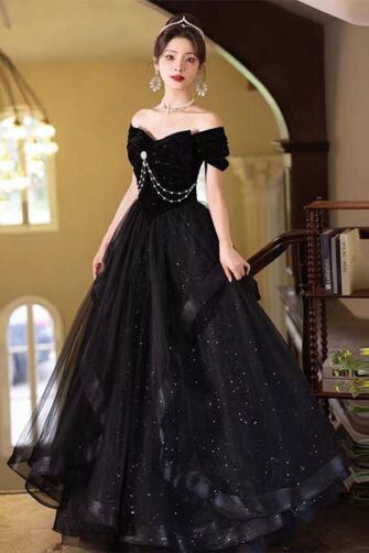 Elegant Off-Shoulder Black Sequin Tulle Gown with Pearl Embellishments – Perfect for Evening Events