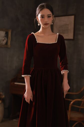 Classic Burgundy Velvet Gown – Elegant Pearl-Trimmed Long Sleeve Dress for Formal Occasions