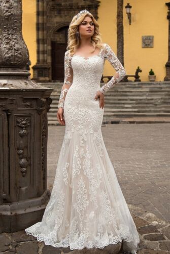 Lace Long-Sleeve Mermaid Gown with Sweetheart Neckline for Formal Events