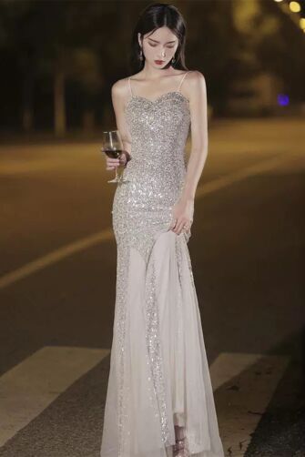 Silver Sequin Spaghetti-Strap Mermaid Gown – Perfect for Weddings and Formal Events