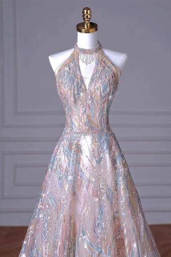 Iridescent Halter-Neck Ball Gown – Perfect for Enchanting Evenings and Formal Events