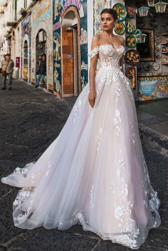 The-Shoulder Lace Ball Gown with Long Train for Formal Events