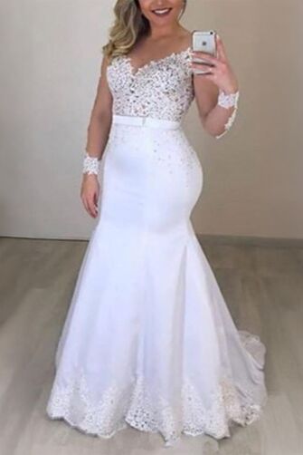 Lace-Top Mermaid Gown with Long Train for Formal Events