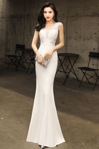 White Lace V-Neck Sheath Gown – Perfect for Weddings and Formal Soirees