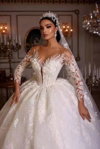 Off-the-Shoulder Lace Long-Sleeve Ball Gown with Long Train for Formal Events