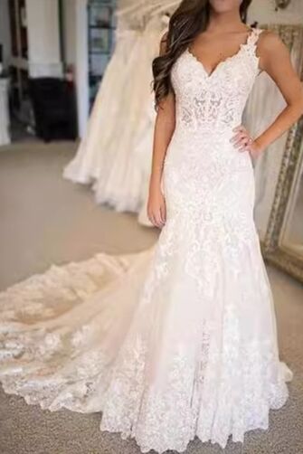 V-Neck Lace Mermaid Gown with Long Train for Formal Events