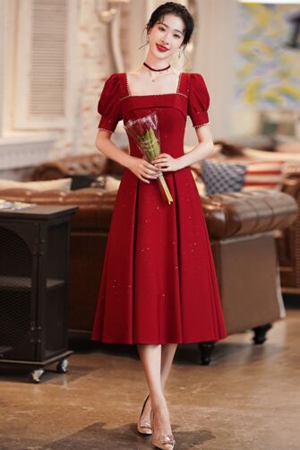 Scarlet Vintage Tea Dress – Square Neck & Puff Sleeves