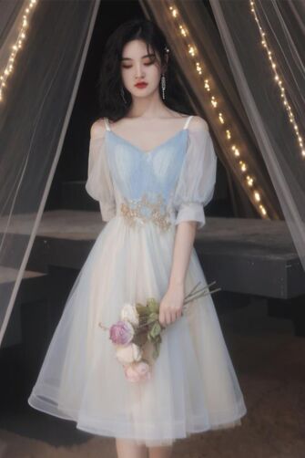 Elegant Blue Princess Dress with Crystal Waist Detail and Puffy Sleeves