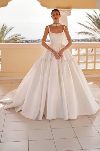 Satin Square-Neck Ball Gown with Long Train for Formal Events