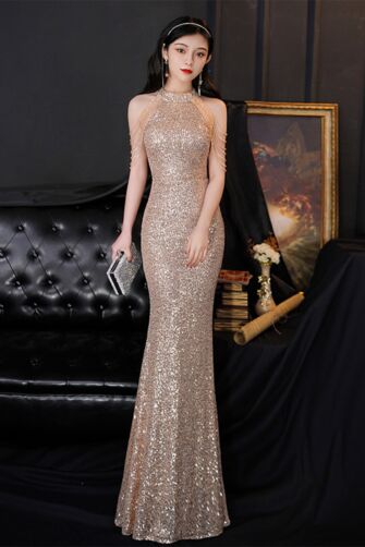 Golden Sequin Halter Neck Dress with Chic Shoulder Chains – Perfect for Glamorous Nights