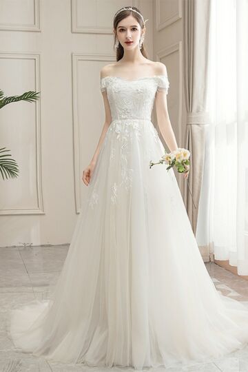 Elegant Off-Shoulder Wedding Gown