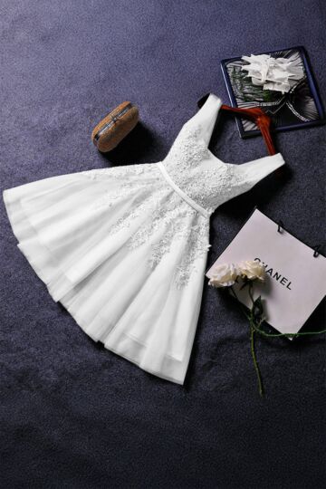 Moonlight Charm – Elegant Lace Dress