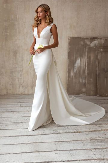 Deep V-Neck Mermaid Gown with Long Train for Evening Events