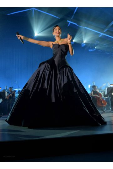 Navy Nocturne – Diamond Ball–Inspired Navy Blue Sweetheart Strapless Ball Gown