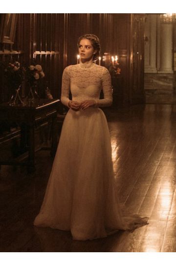Samara Weaving White Lace Wedding Dress in Movie "Ready or Not