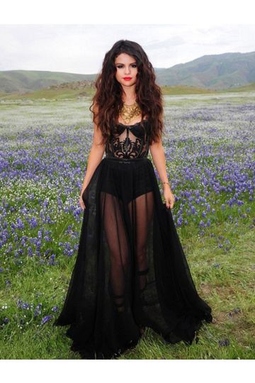 Midnight Meadow – Selena Gomez “Come & Get It”-Inspired Black Lace & Chiffon A-Line Floor-Length Gown